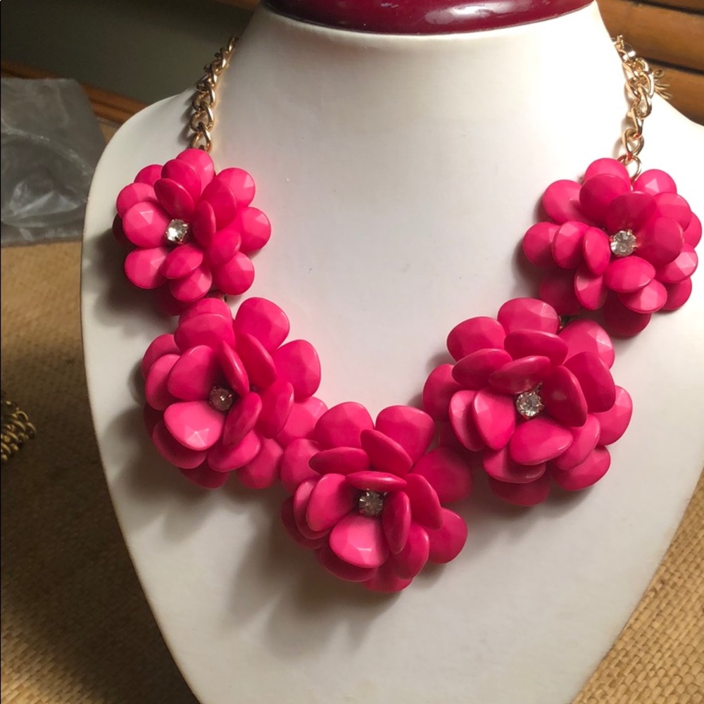 Floral necklace